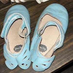 YourTay girls Mary Jane style Velcro  shoes